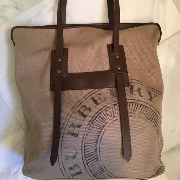 Burberry Handbags - Authentic Burberry Heritage Stamp Tote